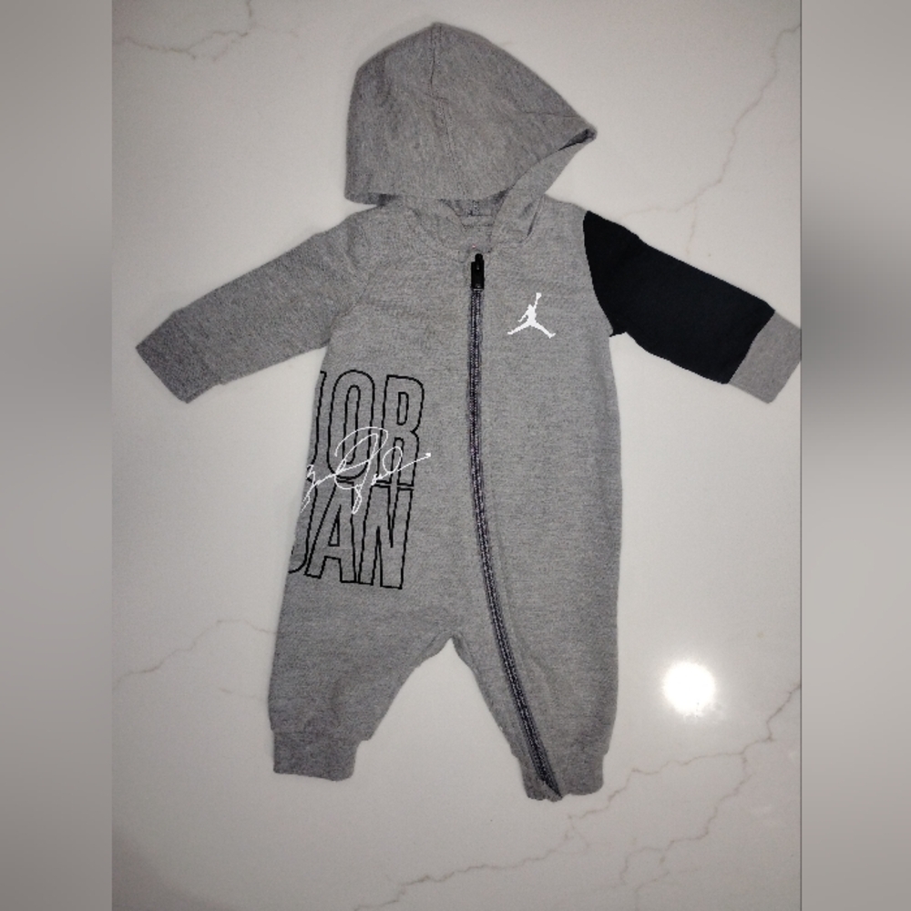 Jordan Gray and Black Kids Zipper One Piece Size 0-3 Months